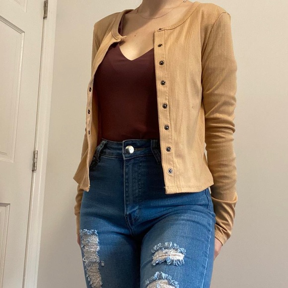 American Eagle Button up long sleeve - Picture 2 of 3